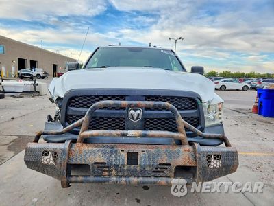 Piąte zdjęcie samochodu w środku: 2018 RAM 1500 ST VIN:3C6JR7DTXJG219785 - miniatura