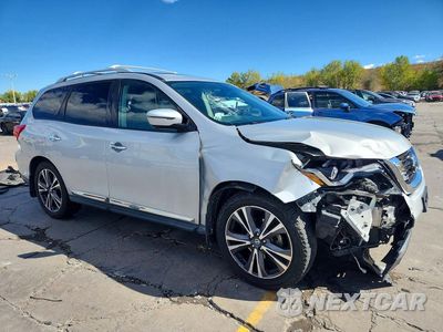 Czwarte zdjęcie samochodu z boku: 2017 NISSAN PATHFINDER PLATINUM VIN:5N1DR2MM9HC646286 - miniatura