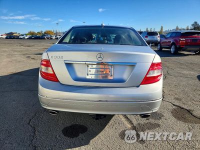 Zdjęcie 6 z 12 samochodu: 2011 MERCEDES-BENZ C 300 VIN:WDDGF5EB2BR175195 - miniatura