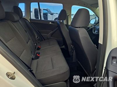 Zdjęcie 10 z 12 samochodu: 2018 VOLKSWAGEN TIGUAN LIMITED VIN:WVGAV7AX9JK004981 - miniatura
