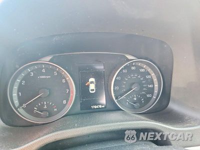 Zdjęcie 9 z 12 samochodu: 2018 HYUNDAI ELANTRA LIMITED VIN:5NPD84LF8JH269644 - miniatura
