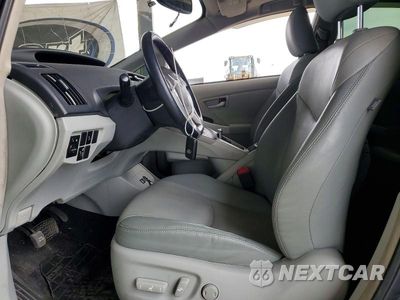 Zdjęcie 7 z 12 samochodu: 2012 TOYOTA PRIUS FOUR VIN:JTDKN3DU5C5455510 - miniatura