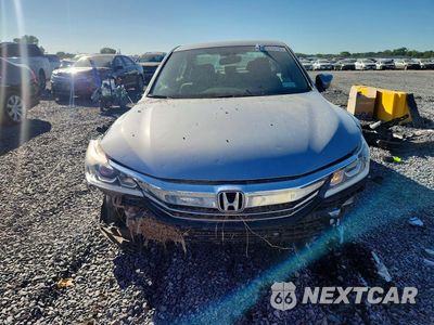 Piąte zdjęcie samochodu w środku: 2017 HONDA ACCORD LX VIN:1HGCR2F38HA186393 - miniatura