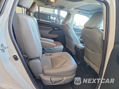 Zdjęcie 11 z 14 samochodu: 2023 TOYOTA HIGHLANDER HYBRID XLE VIN:5TDKARAH3PS521896 - miniatura