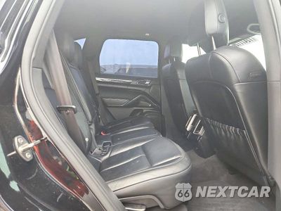 Zdjęcie 11 z 13 samochodu: 2011 PORSCHE CAYENNE S HYBRID VIN:WP1AE2A25BLA94474 - miniatura