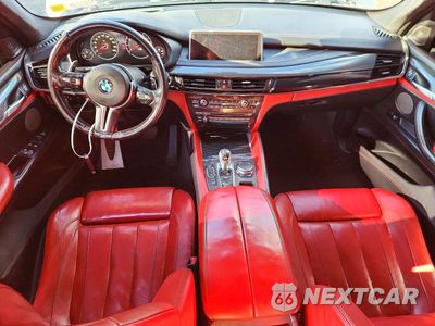 Zdjęcie 8 z 13 samochodu: 2015 BMW X5 M VIN:5YMKT6C56F0C89107 - miniatura