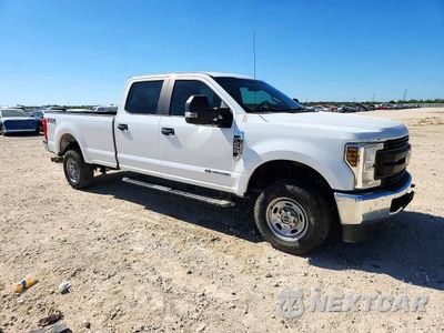 Czwarte zdjęcie samochodu z boku: 2019 FORD F250 SUPER DUTY VIN:1FT7W2BT8KEC54464 - miniatura