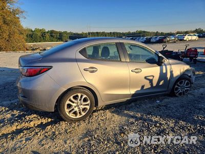 Trzecie zdjęcie samochodu z tyłu: 2016 SCION IA BASE VIN:3MYDLBZV2GY133170 - miniatura