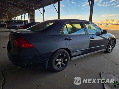 Trzecie zdjęcie samochodu z tyłu: 2006 HONDA ACCORD LX VIN:1HGCM56496A013438 - miniatura