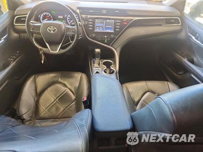 Zdjęcie 8 z 12 samochodu: 2018 TOYOTA CAMRY XLE VIN:4T1B11HK2JU010990 - miniatura
