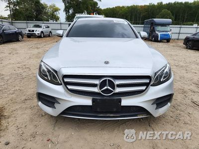 Piąte zdjęcie samochodu w środku: 2020 MERCEDES-BENZ E 350 4MATIC VIN:WDDZF8EB1LA722970 - miniatura