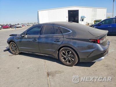 Drugie zdjęcie samochodu z przodu: 2025 HYUNDAI SONATA SEL VIN:KMHL64JA5SA478336 - miniatura