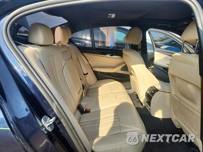Zdjęcie 10 z 13 samochodu: 2019 BMW 530 I VIN:WBAJA5C53KWW11028 - miniatura
