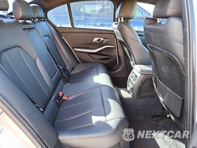 Zdjęcie 10 z 13 samochodu: 2019 BMW 330I VIN:WBA5R1C57KAK11991 - miniatura