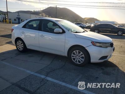 Czwarte zdjęcie samochodu z boku: 2012 KIA FORTE EX VIN:KNAFU4A20C5589092 - miniatura