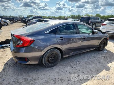 Trzecie zdjęcie samochodu z tyłu: 2018 HONDA CIVIC EX VIN:JHMFC1F39JX029643 - miniatura