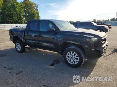 Czwarte zdjęcie samochodu z boku: 2026 TOYOTA TACOMA SR VIN:3TYKD5HN8TT045512 - miniatura