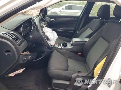 Zdjęcie 7 z 12 samochodu: 2018 CHRYSLER 300 TOURING VIN:2C3CCARG3JH208398 - miniatura
