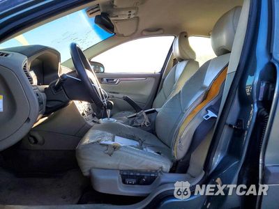 Zdjęcie 7 z 12 samochodu: 2001 VOLVO S60 T5 VIN:YV1RS53D412071814 - miniatura