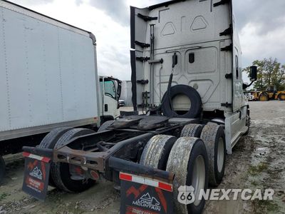 Trzecie zdjęcie samochodu z tyłu: 2017 FREIGHTLINER CASCADIA 125 SEMI TRUCK VIN:3AKJGLDR7HSGY9359 - miniatura