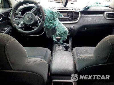 Zdjęcie 8 z 13 samochodu: 2016 KIA SORENTO LX VIN:5XYPG4A38GG128291 - miniatura