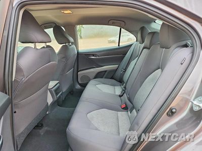 Zdjęcie 10 z 12 samochodu: 2021 TOYOTA CAMRY LE VIN:4T1C11AK4MU611594 - miniatura