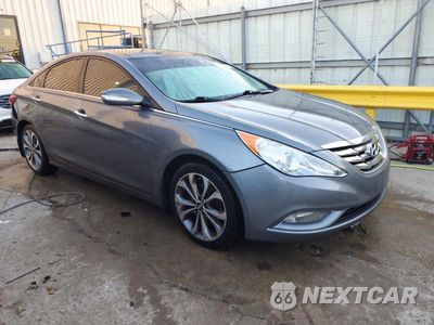 Czwarte zdjęcie samochodu z boku: 2013 HYUNDAI SONATA LIMITED 2.0T VIN:5NPEC4AB9DH609228 - miniatura