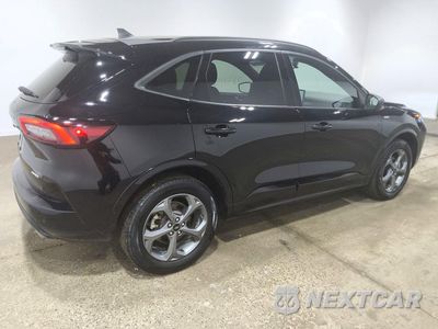 Trzecie zdjęcie samochodu z tyłu: 2024 FORD ESCAPE ST LINE VIN:1FMCU9MN3RUA28548 - miniatura