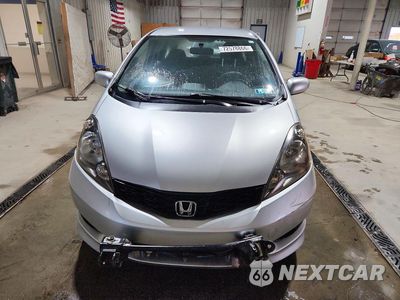 Piąte zdjęcie samochodu w środku: 2013 HONDA FIT SPORT VIN:JHMGE8H5XDC072048 - miniatura
