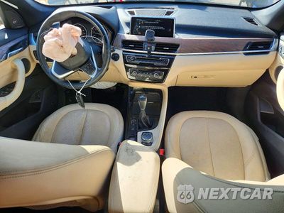 Zdjęcie 8 z 12 samochodu: 2016 BMW X1 XDRIVE28I VIN:WBXHT3C3XGP883997 - miniatura