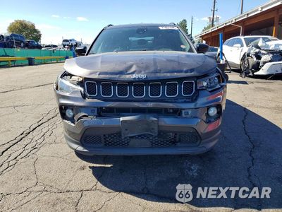 Piąte zdjęcie samochodu w środku: 2024 JEEP COMPASS LATITUDE LUX VIN:3C4NJDFN4RT580527 - miniatura