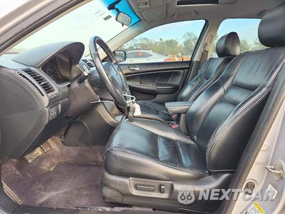 Zdjęcie 7 z 12 samochodu: 2004 HONDA ACCORD EX VIN:1HGCM665X4A057122 - miniatura