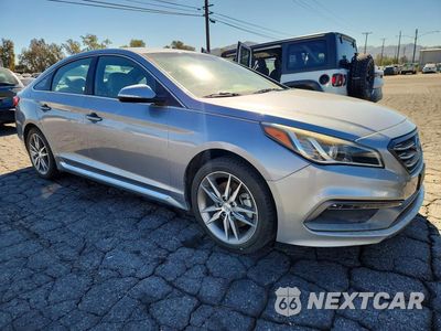 Czwarte zdjęcie samochodu z boku: 2017 HYUNDAI SONATA SPORT 2.0T VIN:5NPE34AB6HH543775 - miniatura