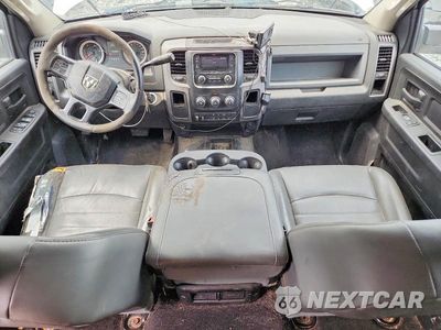 Zdjęcie 8 z 13 samochodu: 2017 RAM 5500 VIN:3C7WRNEL1HG686642 - miniatura