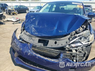 Piąte zdjęcie samochodu w środku: 2018 NISSAN SENTRA SV VIN:3N1AB7AP7JY206820 - miniatura