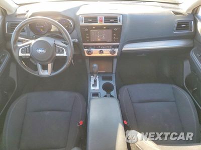 Zdjęcie 8 z 12 samochodu: 2017 SUBARU LEGACY 2.5I PREMIUM VIN:4S3BNAC65H3058468 - miniatura