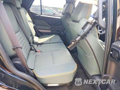 Zdjęcie 10 z 12 samochodu: 2025 TOYOTA 4RUNNER TRAILHUNTER HV VIN:JTEVB5BR5S5017015 - miniatura