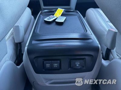 Zdjęcie 12 z 14 samochodu: 2019 TOYOTA SIENNA XLE 7-PASSENGER VIN:5TDDZ3DCXKS227743 - miniatura