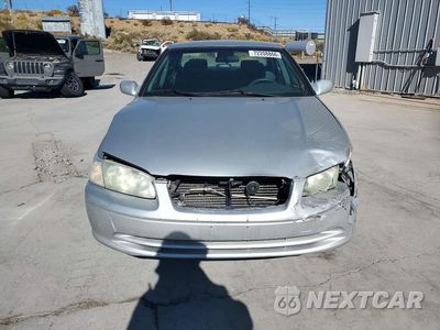 Piąte zdjęcie samochodu w środku: 2001 TOYOTA CAMRY CE VIN:4T1BG22K51U870847 - miniatura