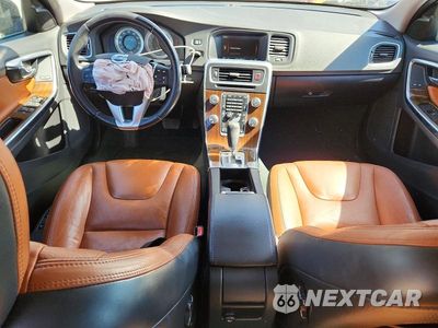 Zdjęcie 8 z 12 samochodu: 2012 VOLVO S60 T6 VIN:YV1902FH5C2134036 - miniatura