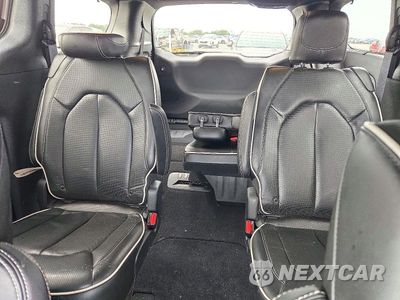 Zdjęcie 10 z 13 samochodu: 2019 CHRYSLER PACIFICA LIMITED VIN:2C4RC1GG6KR715560 - miniatura