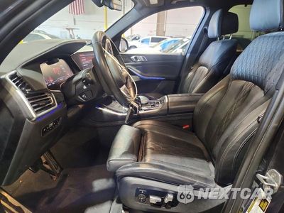 Zdjęcie 7 z 14 samochodu: 2020 BMW X5 M50I VIN:5UXJU4C03L9B00218 - miniatura
