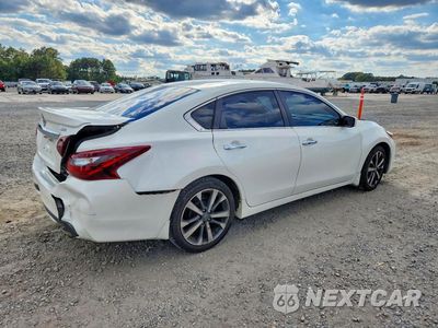 Trzecie zdjęcie samochodu z tyłu: 2017 NISSAN ALTIMA 2.5 SR VIN:1N4AL3AP8HC159423 - miniatura