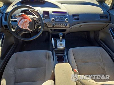 Zdjęcie 8 z 13 samochodu: 2006 HONDA CIVIC LX VIN:1HGFA165X6L131834 - miniatura