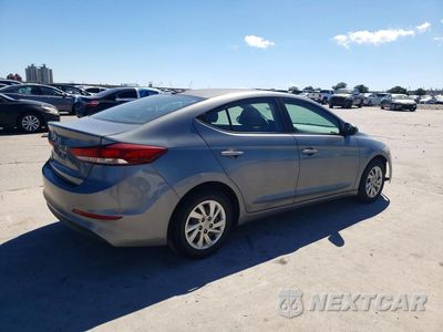 Trzecie zdjęcie samochodu z tyłu: 2017 HYUNDAI ELANTRA SE VIN:KMHD74LF7HU113383 - miniatura