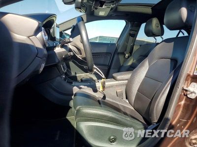 Zdjęcie 7 z 14 samochodu: 2016 MERCEDES-BENZ GLA 250 VIN:WDCTG4EB8GJ205378 - miniatura