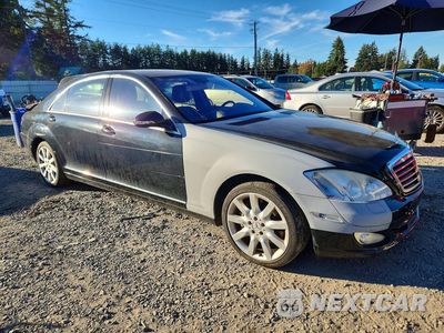 Czwarte zdjęcie samochodu z boku: 2007 MERCEDES-BENZ S 550 4MATIC VIN:WDDNG86X97A097925 - miniatura