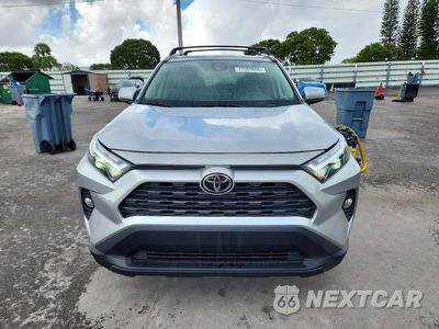 Piąte zdjęcie samochodu w środku: 2024 TOYOTA RAV4 XLE VIN:2T3W1RFV4RW314659 - miniatura