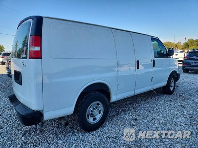 Trzecie zdjęcie samochodu z tyłu: 2016 CHEVROLET EXPRESS 2500 CARGO VAN VIN:1GCWGAFF3G1127112 - miniatura