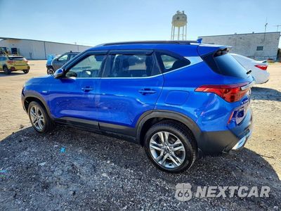 Drugie zdjęcie samochodu z przodu: 2021 KIA SELTOS S VIN:KNDEUCAA2M7164723 - miniatura